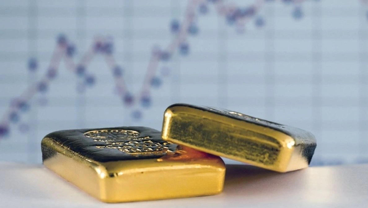 Gold Prices Near Record Highs as Investors Await Trump’s Tariff Announcement