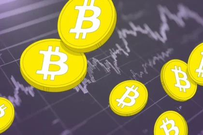 Bitcoin and Gold Poised for Breakout as U.S. Loses AAA Credit Rating: Is a Safe-Haven Surge Coming?