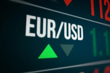 EUR/USD Price Forecast: Bearish Momentum Below 1.1345 Amid RSI Breakdown – May 28, 2025